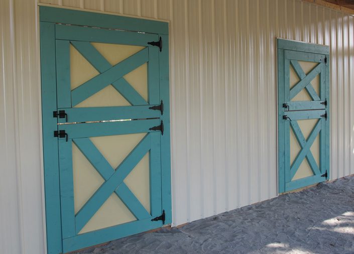 custom private horse barns