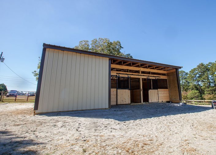 custom private horse barns