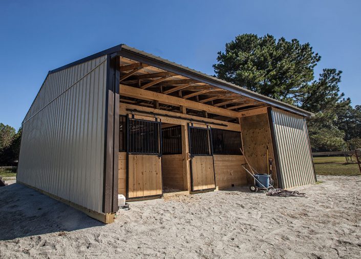 custom private horse barns