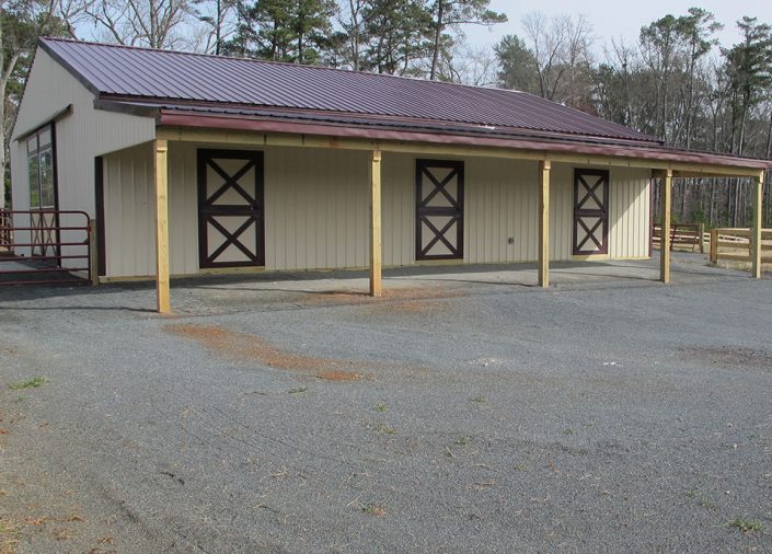 custom private horse barns